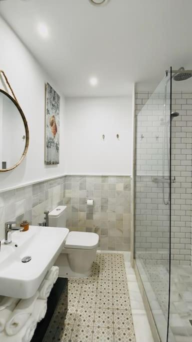 Lovely 2-bed In 1min To Gran Via De Colon By Sharingco